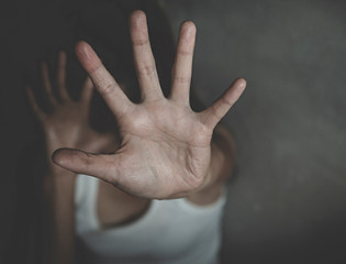 Ayuda a mujeres españolas víctimas de violencia de género en el exterior